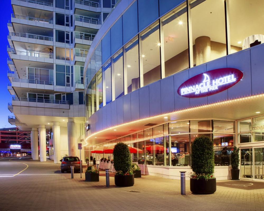 Pinnacle Hotel at the Pier