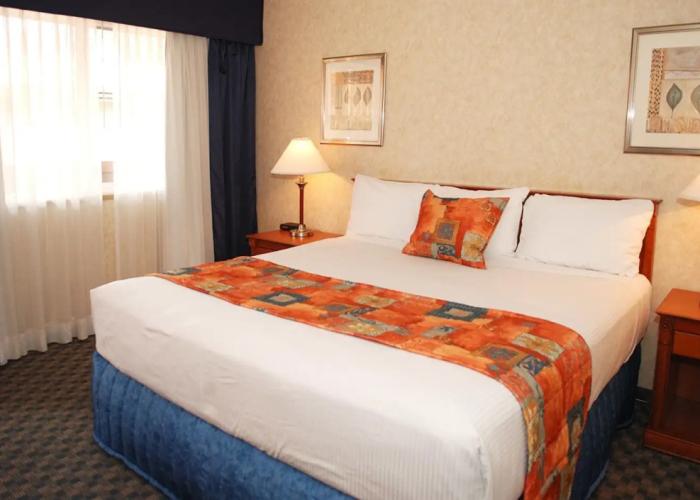 North Vancouver Hotel