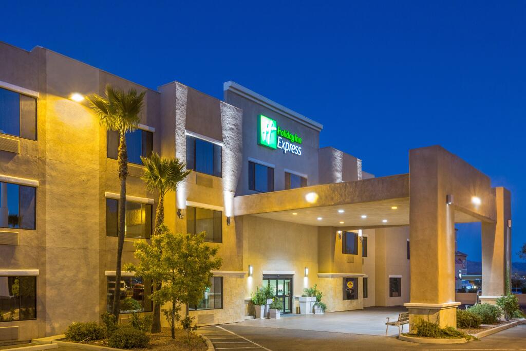 Holiday Inn Express & Suites Nogales by IHG