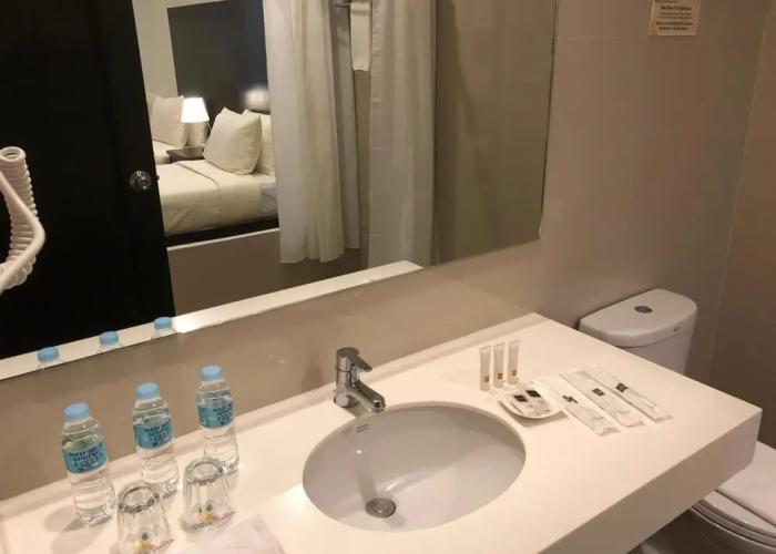 Piña Suites