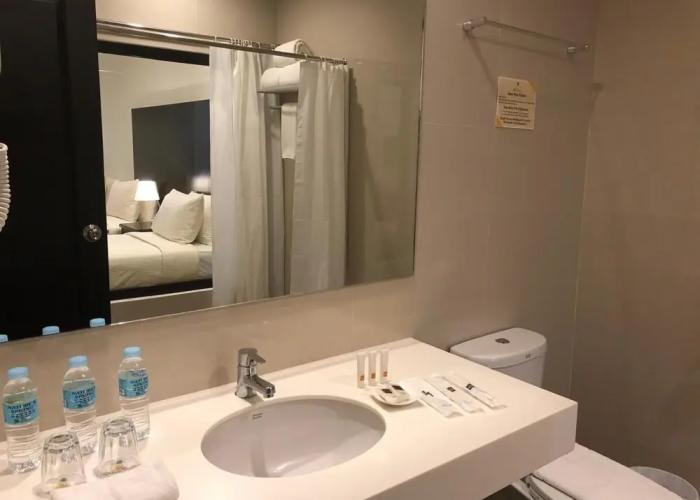Piña Suites