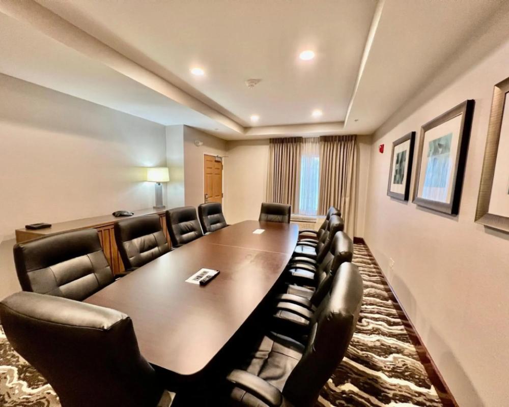 фото Staybridge Suites Detroit Novi by IHG