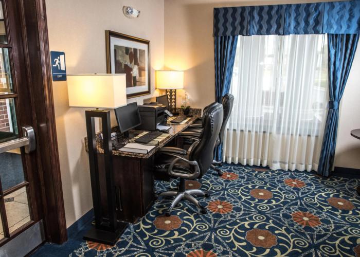 Holiday Inn Express Hotel & Suites Detroit-Novi by IHG