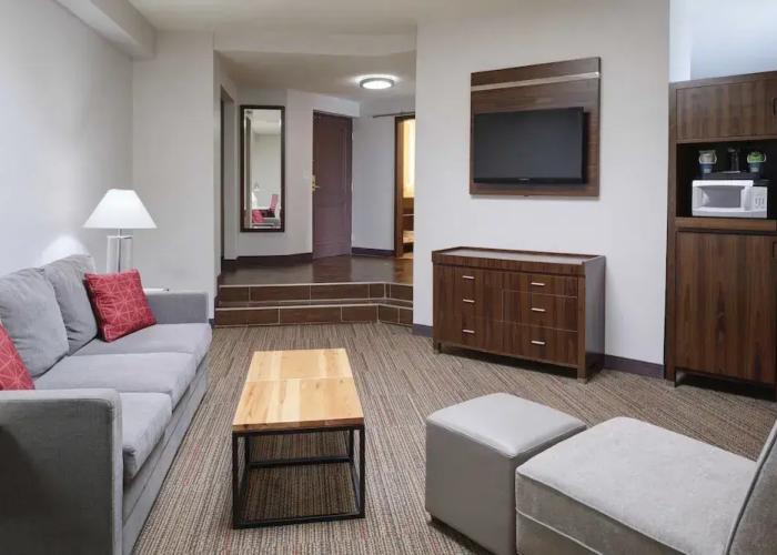 Four Points by Sheraton Detroit Novi