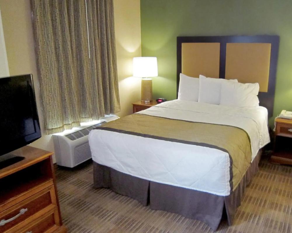 фото Extended Stay America Suites Detroit Novi Orchard Hill Place