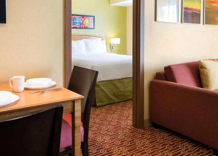 Sonesta Simply Suites Detroit Novi