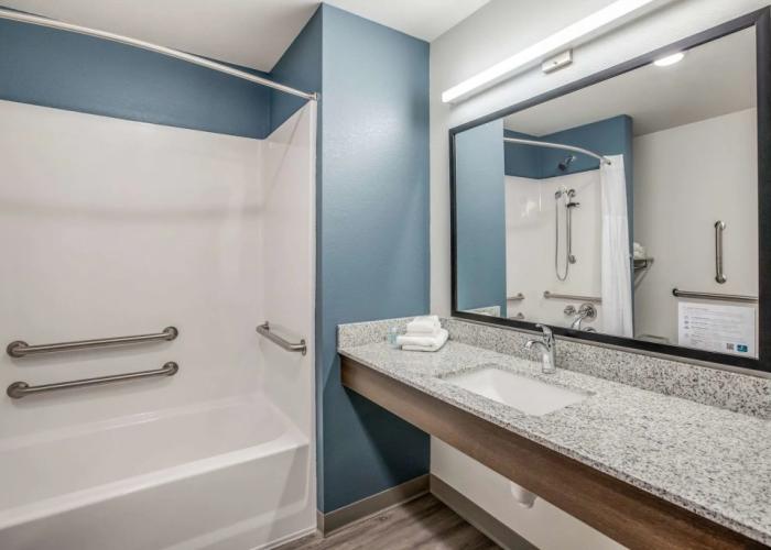 WoodSpring Suites Detroit Farmington Hills