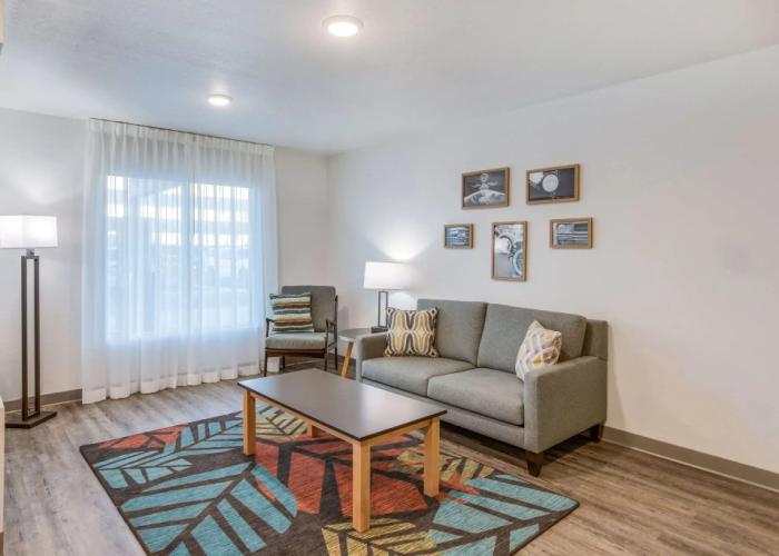 WoodSpring Suites Detroit Farmington Hills