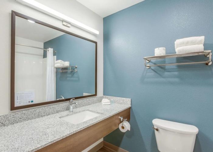 WoodSpring Suites Detroit Farmington Hills