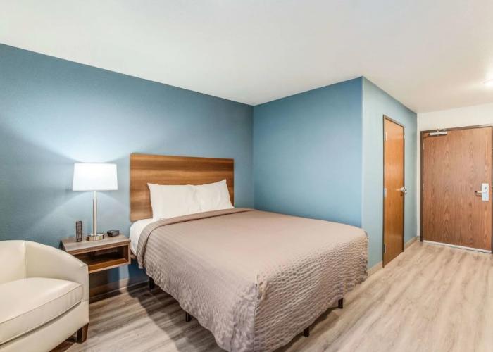 WoodSpring Suites Detroit Farmington Hills