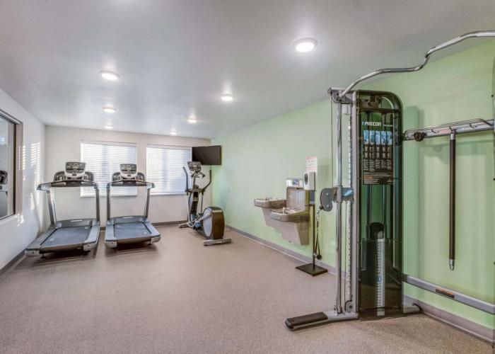 WoodSpring Suites Detroit Farmington Hills