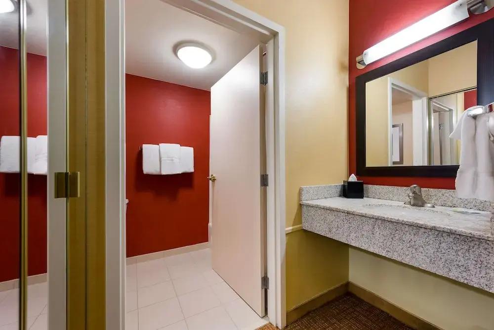 фото Sonesta Select Detroit Novi (Ex.Courtyard Detroit Novi)