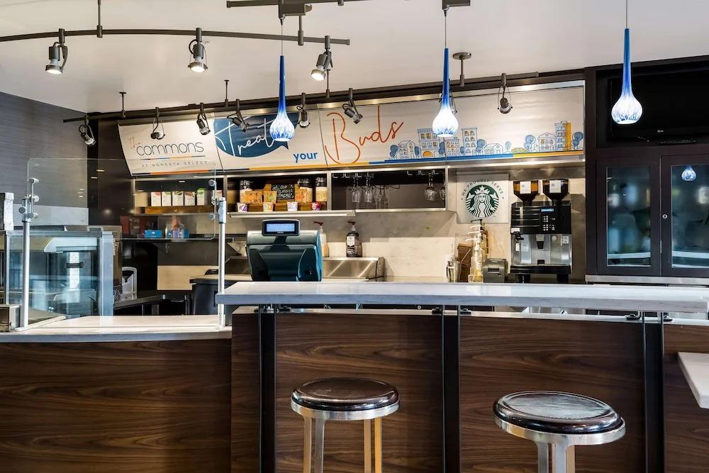 фото Sonesta Select Detroit Novi (Ex.Courtyard Detroit Novi)