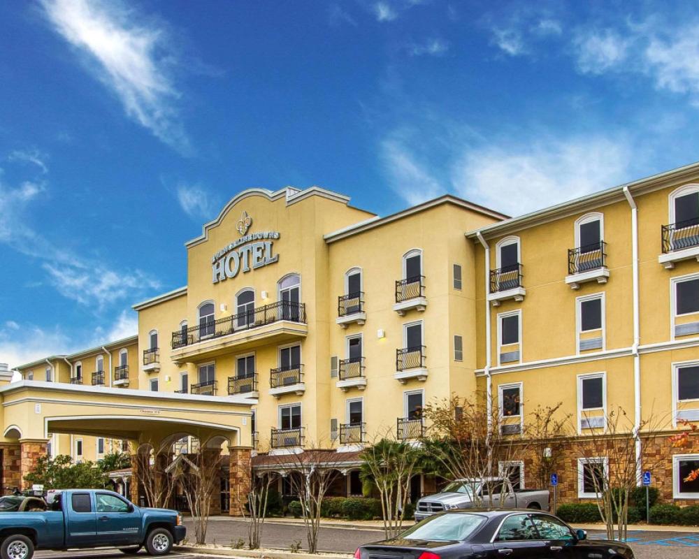 Evangeline Downs Hotel, Ascend Hotel Collection