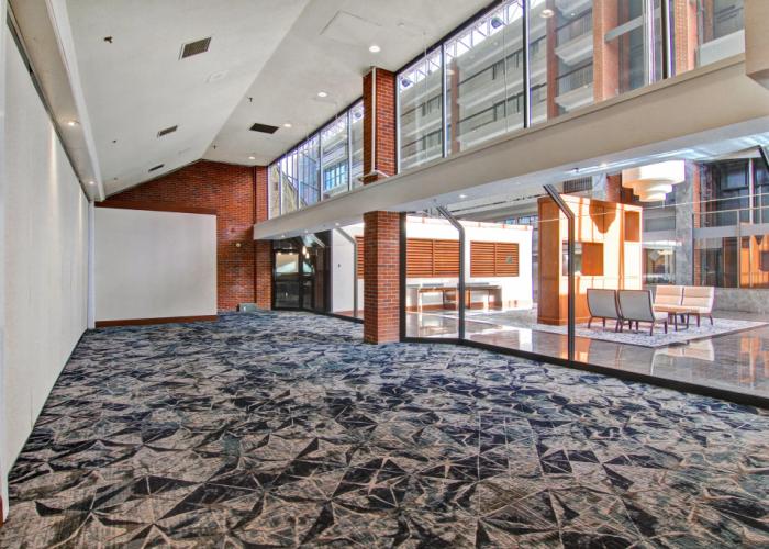 Holiday Inn Oakville Centre by IHG