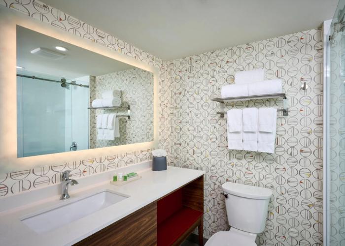 Holiday Inn Hotel & Suites Oakville @ Bronte by IHG
