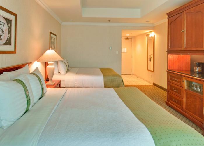 Holiday Inn Hotel & Suites Oakville @ Bronte by IHG