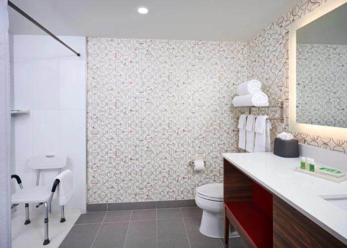 Holiday Inn Hotel & Suites Oakville @ Bronte by IHG