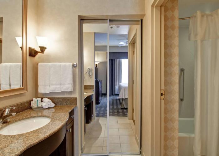 Homewood Suites by Hilton Toronto Oakville
