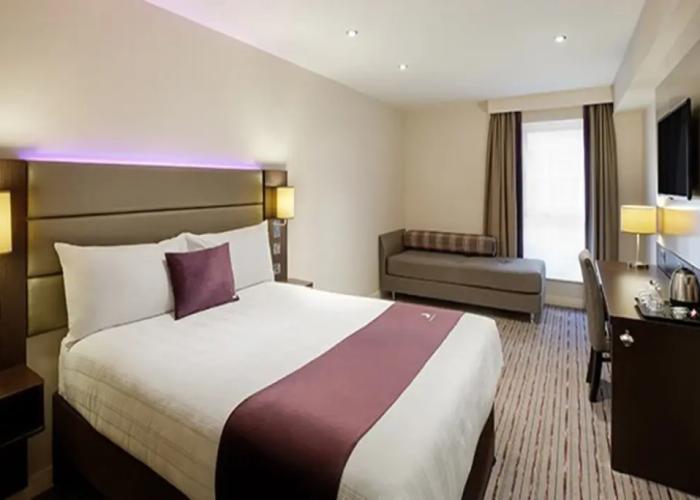Premier Inn Northampton West (Harpole)