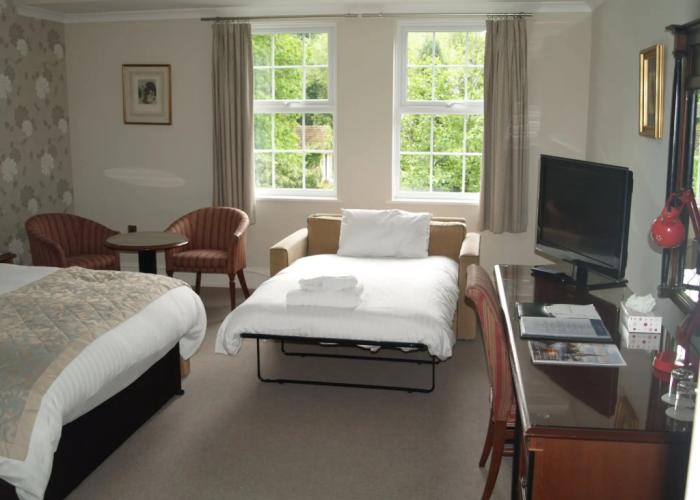 Woodland Manor Hotel