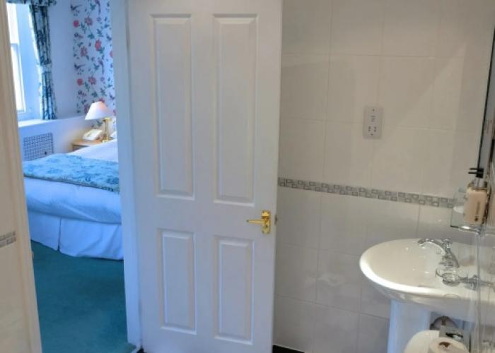 Woodland Manor Hotel