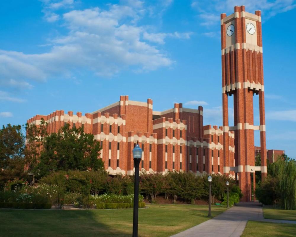 Holiday Inn Express & Suites Norman by IHG