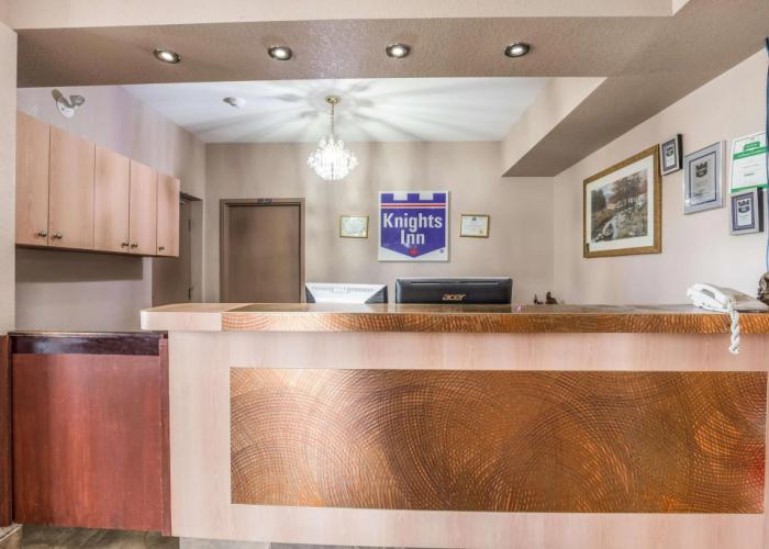 Knights Inn Orillia