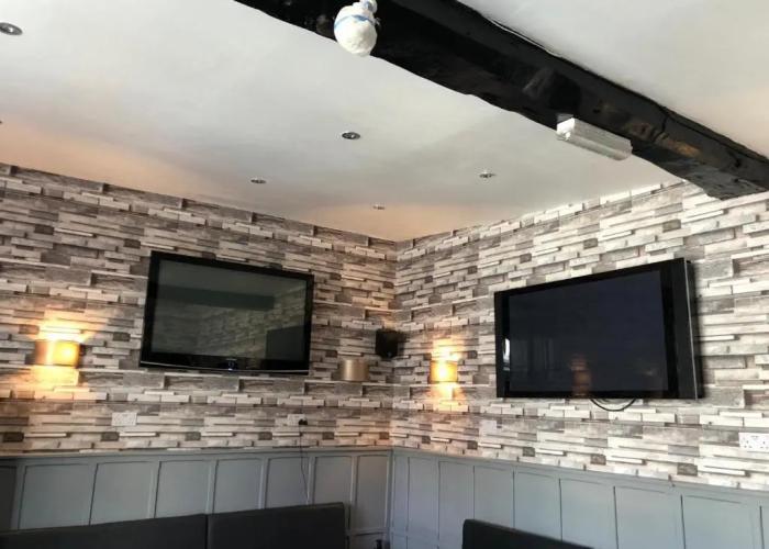 The Old Black Horse - Inn