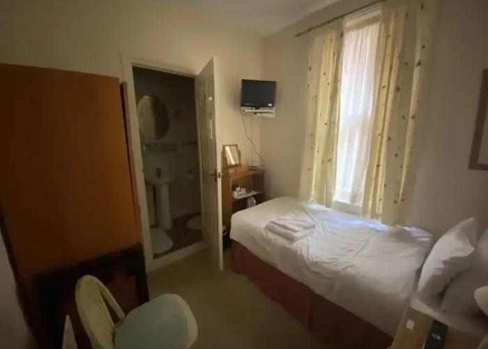 Pickwicks Guest House