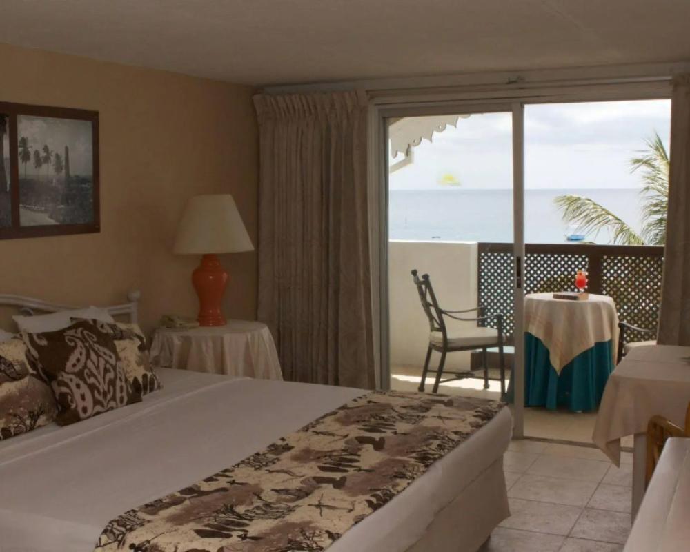 Tropical Sunset Beach Apartment Hotel