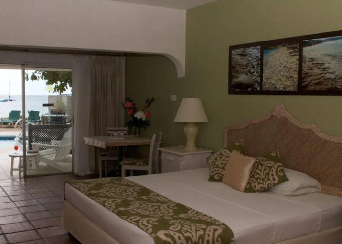 Tropical Sunset Beach Apartment Hotel