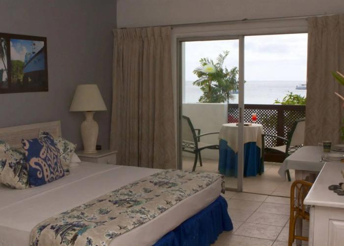 Tropical Sunset Beach Apartment Hotel