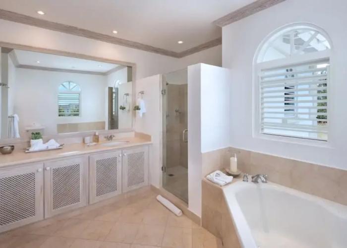 Sugar Hill - Frangipani by Blue Sky Luxury