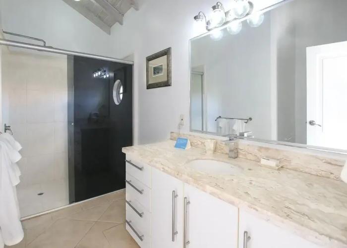 Relax Poolside At This Stylish Townhouse - Porters Gate 24 by BSL Rentals