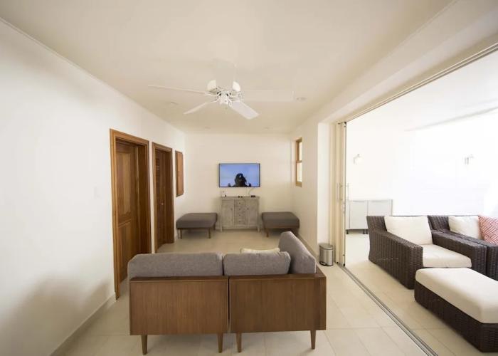 Luxury 3-bed Villa, St James, Near Beach & Gym