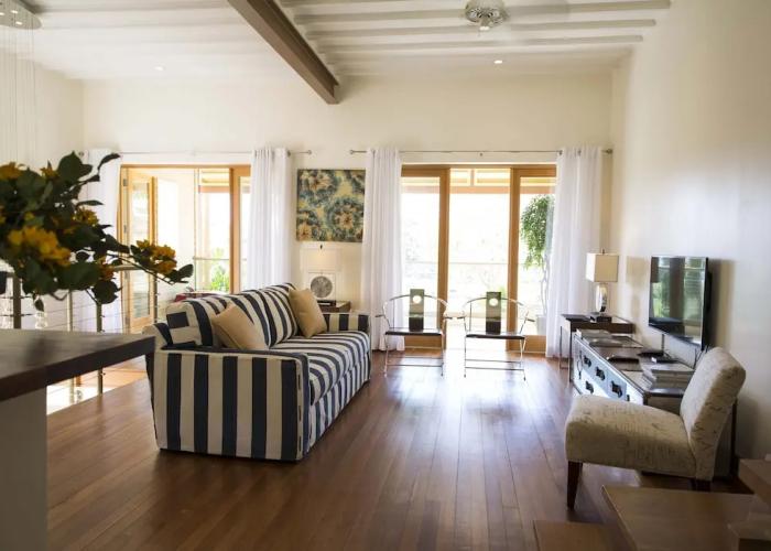 Luxury 3-bed Villa, St James, Near Beach & Gym