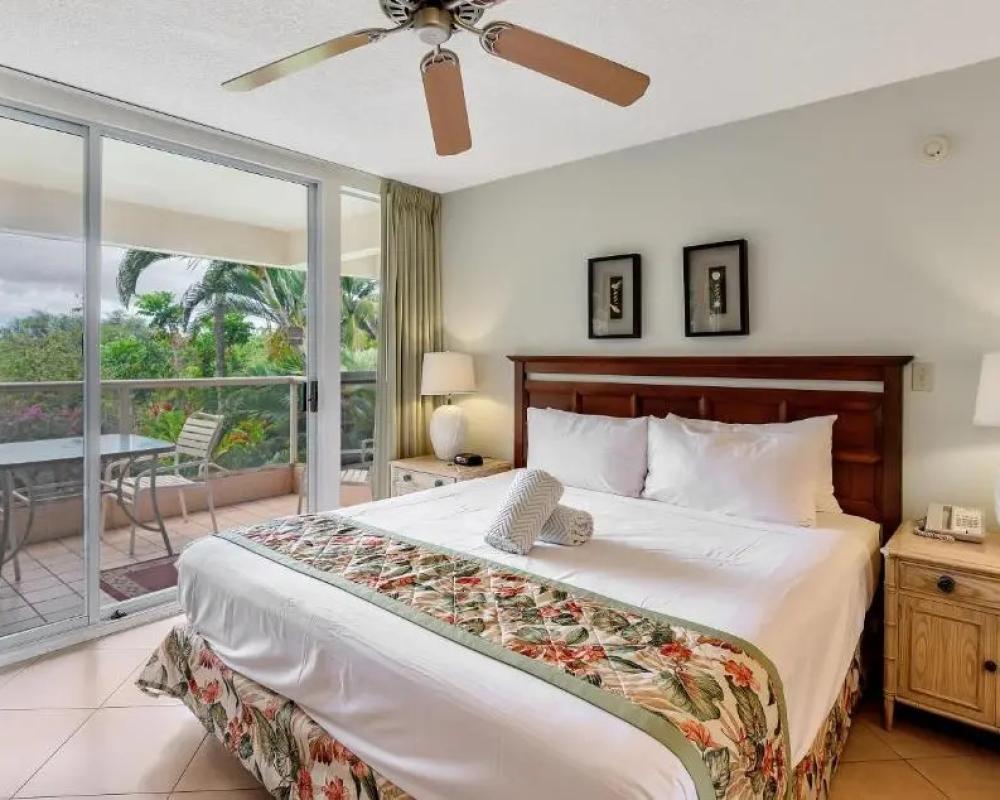 Castle at Maui Banyan