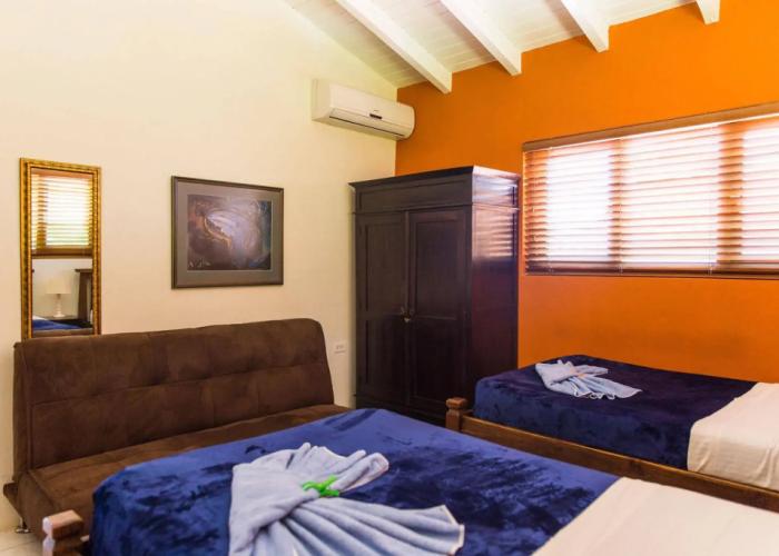 Cariñas Studio Apartments