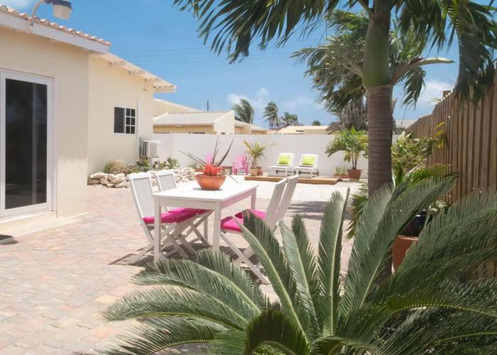 Pauline's Apartments Aruba