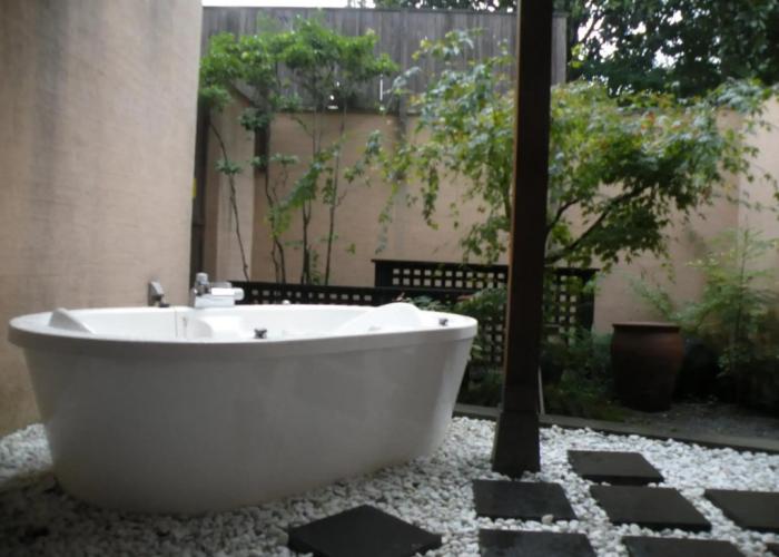 Hotel Allamanda