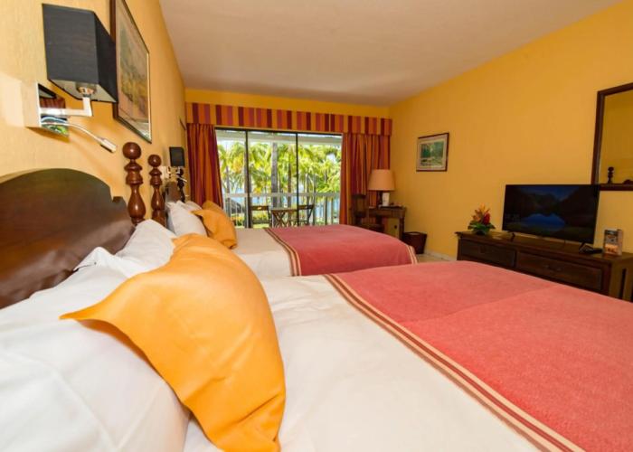 Hotel Bakoua Les Trois Ilets