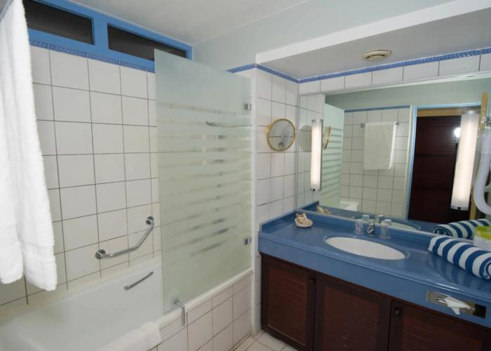 Hotel Bakoua Les Trois Ilets
