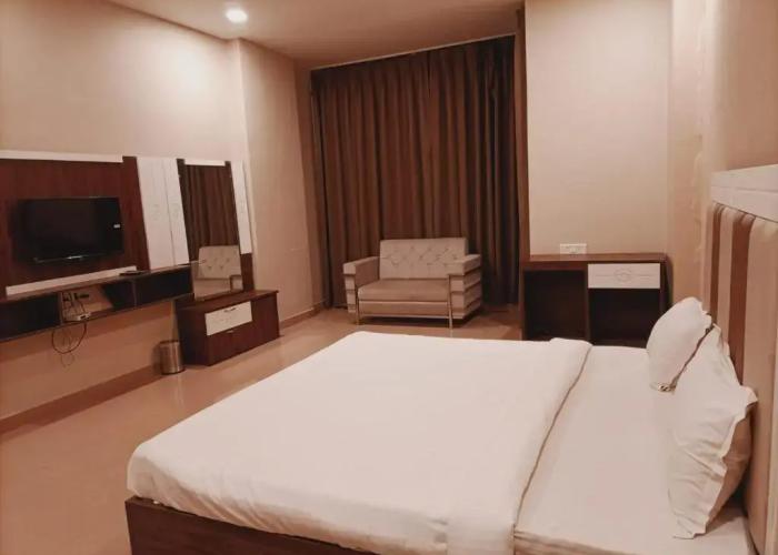 Hotel Emperor Paradise