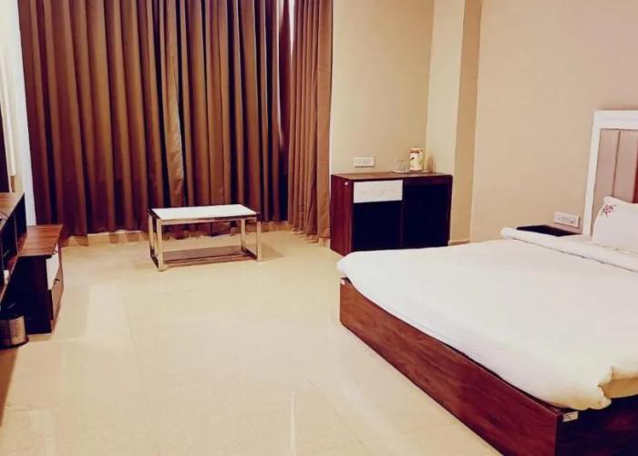 Hotel Emperor Paradise