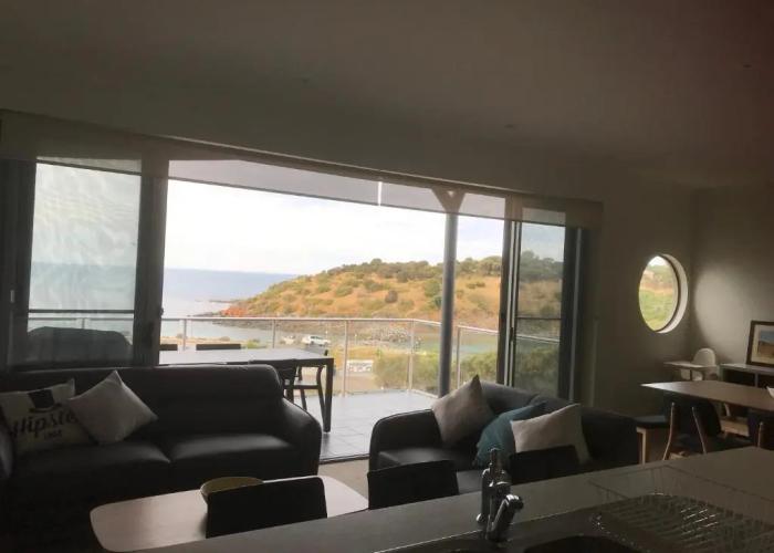 Penneshaw Oceanview Apartments