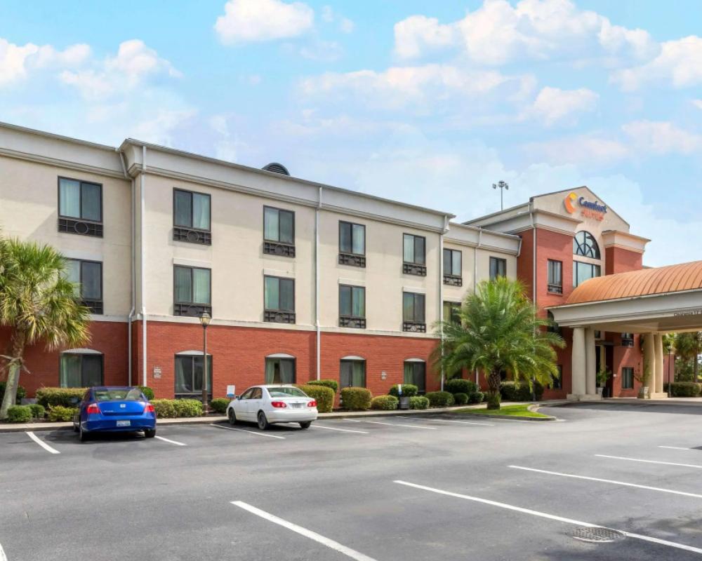Comfort Suites Savannah North I-95
