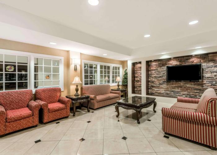 Days Inn & Suites by Wyndham Prattville-Montgomery