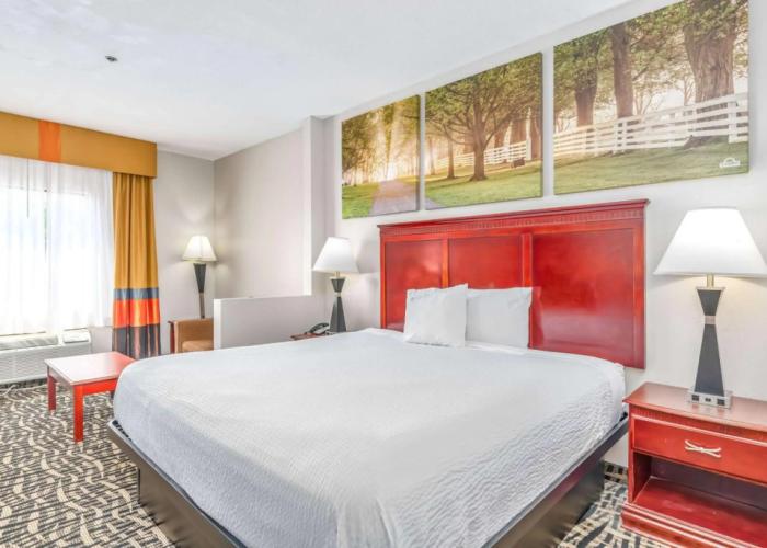 Days Inn & Suites by Wyndham Prattville-Montgomery