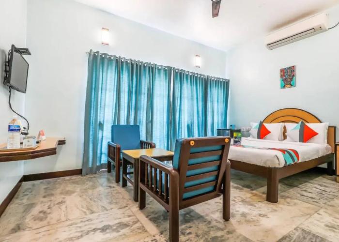 Santhi Inn